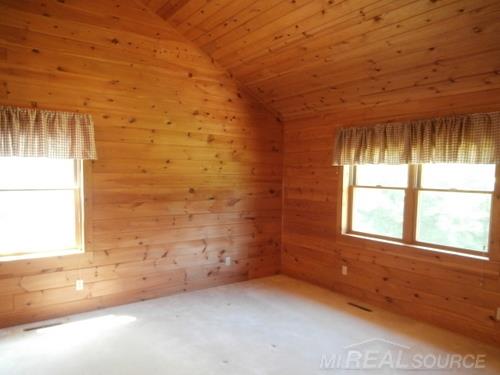 1054 Legion Road Owosso, MI 48867 - Photo 19 of 28 31257481-18.JPG