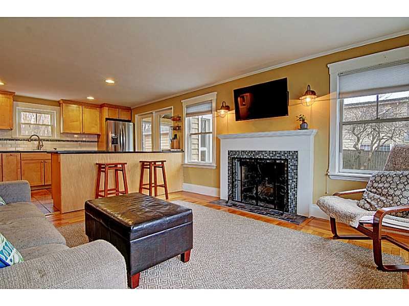 133 Audubon Road Warwick, RI 02888 - Photo 3 of 25 Living Room.