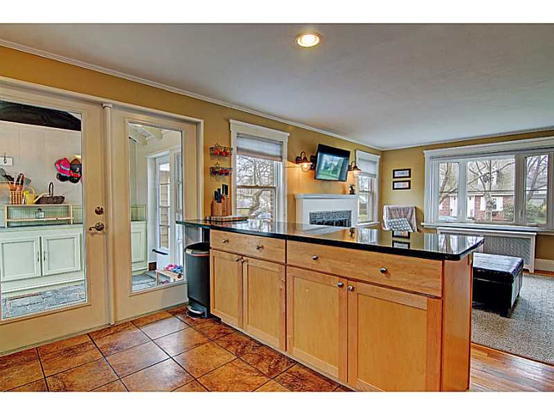 133 Audubon Road Warwick, RI 02888 - Photo 6 of 25 Kitchen.