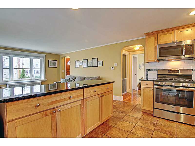 133 Audubon Road Warwick, RI 02888 - Photo 7 of 25 Kitchen.