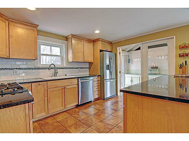 133 Audubon Road Warwick, RI 02888 - Photo 8 of 25 Kitchen.