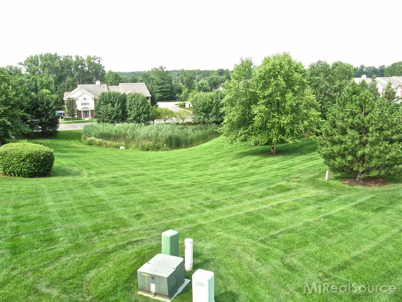 1871 Flagstone Circle Rochester, MI 48307 - Photo 5 of 29 31219969-4.JPG