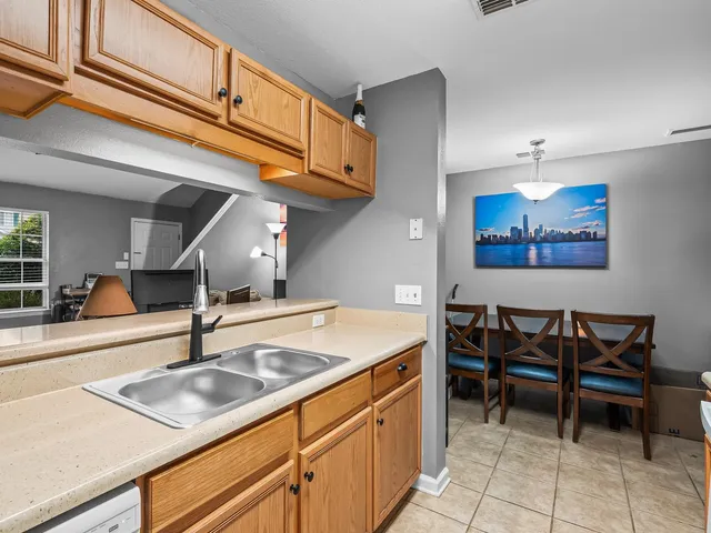 $160,000 | 2738 West Tharpe Street, Unit 304, Tallahassee, FL 32303