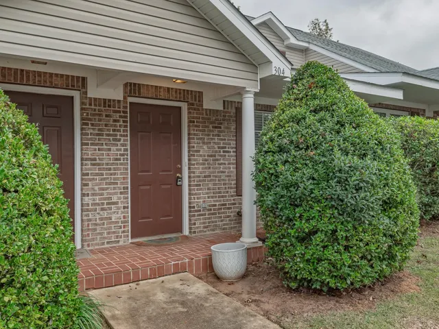 $160,000 | 2738 West Tharpe Street, Unit 304, Tallahassee, FL 32303