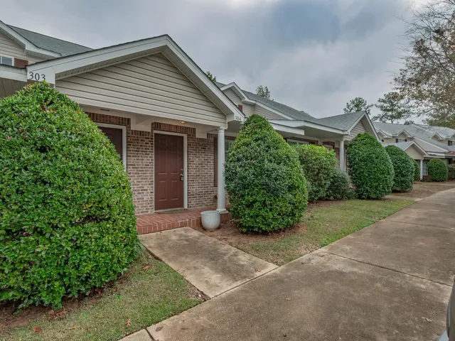 $160,000 | 2738 West Tharpe Street, Unit 304, Tallahassee, FL 32303