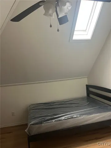 $2,080 | 1108 Madison Street, Unit 2, Syracuse, NY 13210