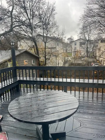 $2,080 | 1108 Madison Street, Unit 2, Syracuse, NY 13210