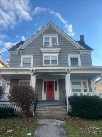 $2,080 | 1108 Madison Street, Unit 2, Syracuse, NY 13210