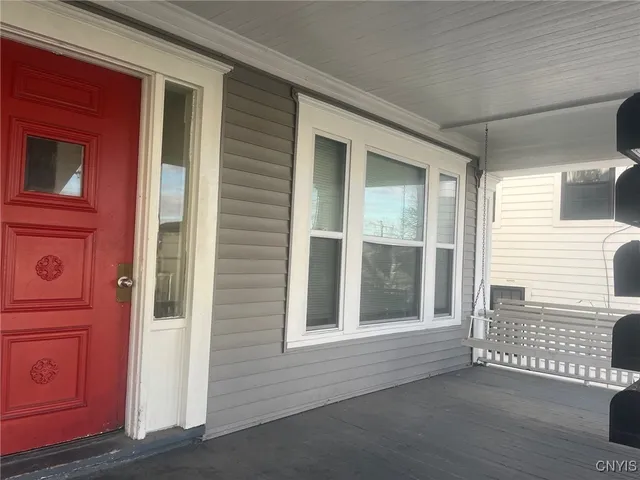$2,080 | 1108 Madison Street, Unit 2, Syracuse, NY 13210