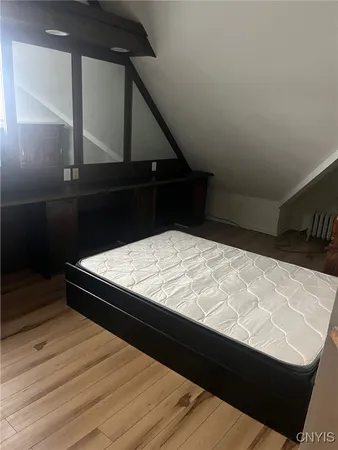 $2,080 | 1108 Madison Street, Unit 2, Syracuse, NY 13210