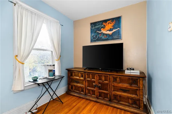 $279,900 | 393 Baynes Street, Buffalo, NY 14213