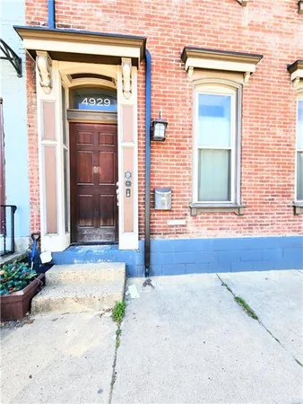 $2,200 | 4929 Butler Street, Unit 2, Pittsburgh, PA 15201