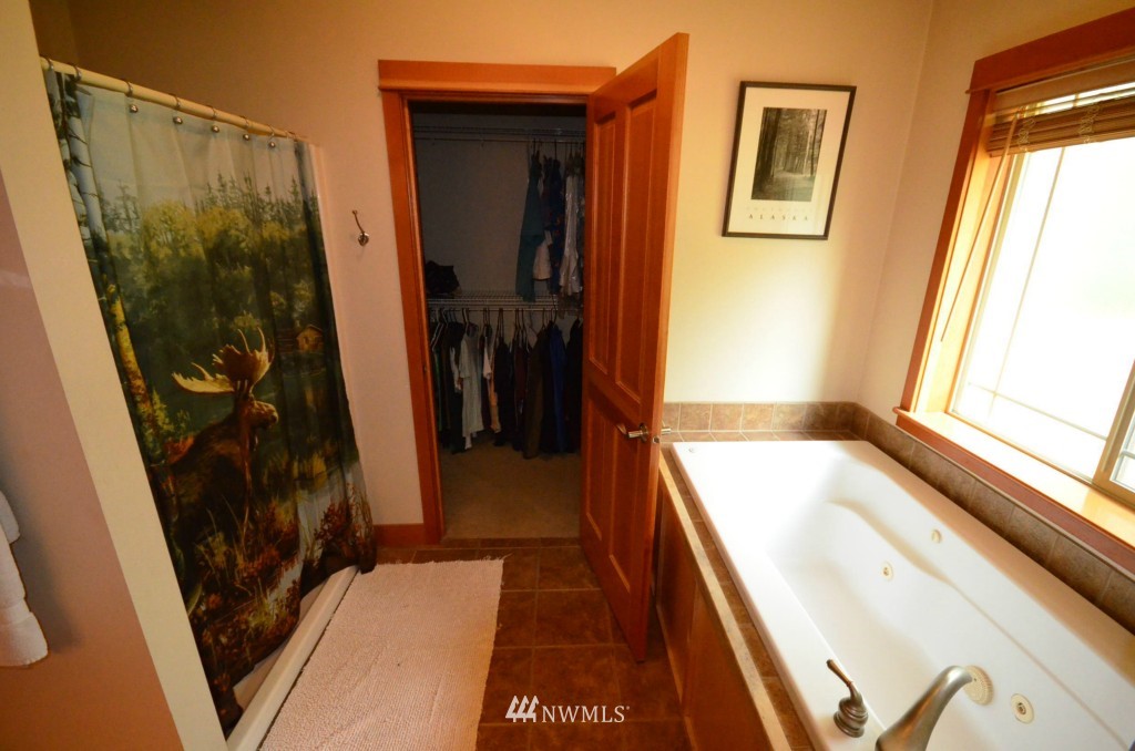 2521 Thornton Road Ferndale, WA 98248 - Photo 13 of 22 Gallery Image 13