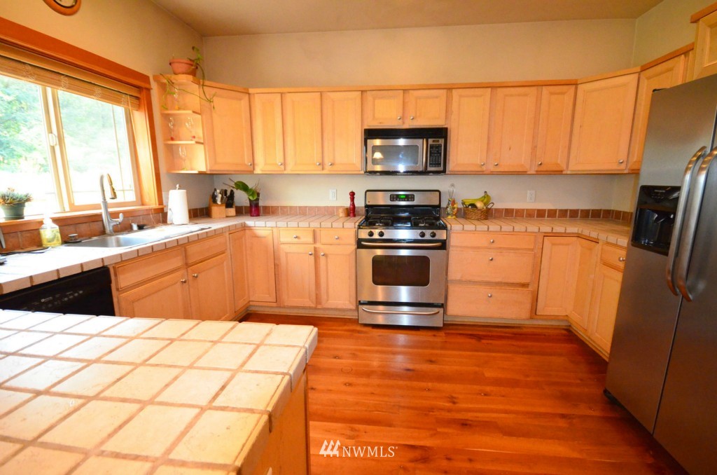 2521 Thornton Road Ferndale, WA 98248 - Photo 3 of 22 Gallery Image 3