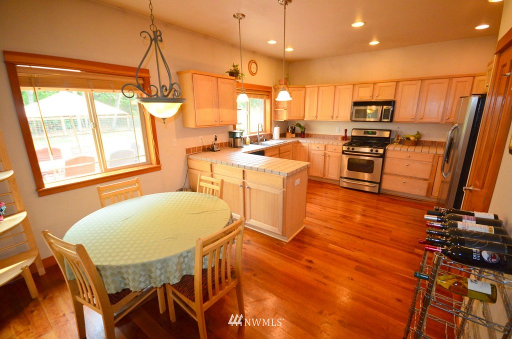 2521 Thornton Road Ferndale, WA 98248 - Photo 5 of 22 Gallery Image 5