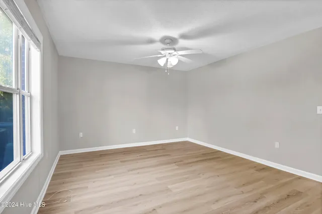 $1,600 | 4101 Breezewood Drive, Unit 101, Wilmington, NC 28412