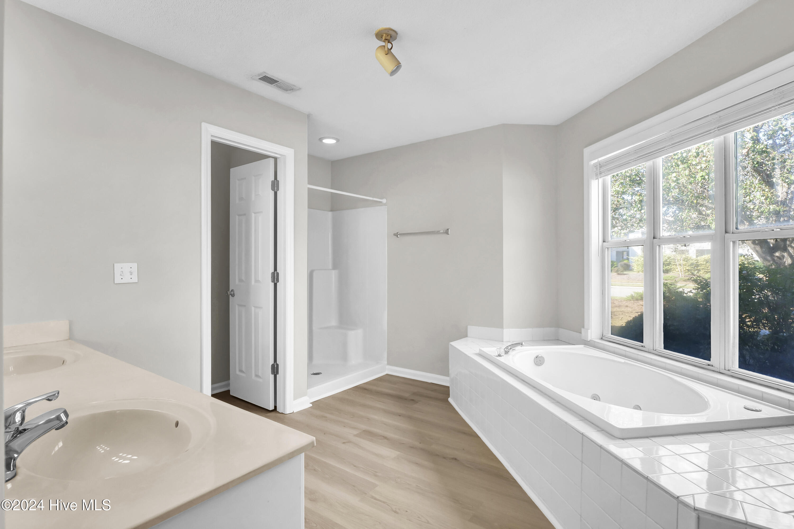 4101 Breezewood Drive, Unit 101 Wilmington, NC 28412 - Photo 16 of 29 P1844788