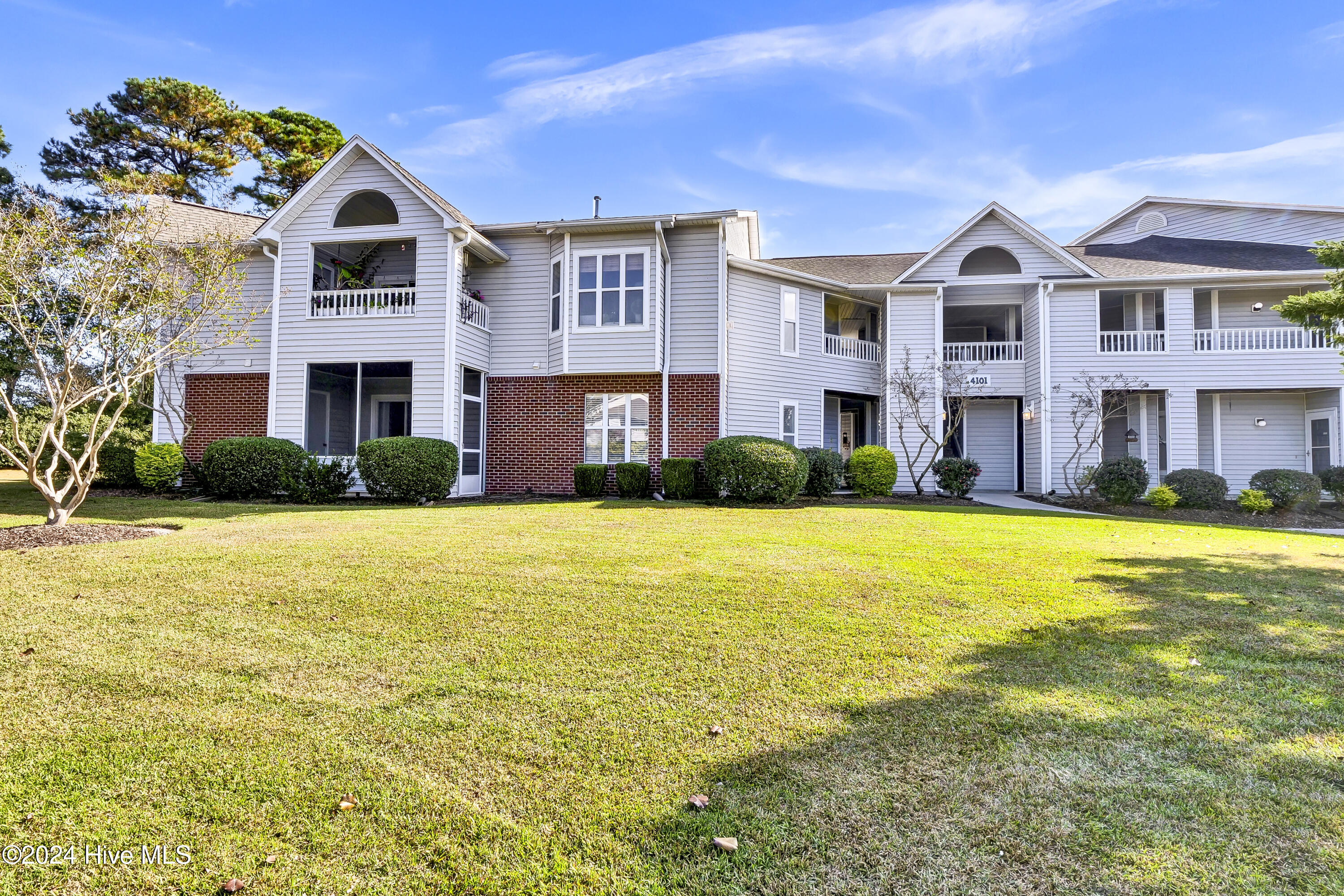 4101 Breezewood Drive, Unit 101 Wilmington, NC 28412 - Photo 2 of 29 P1844878