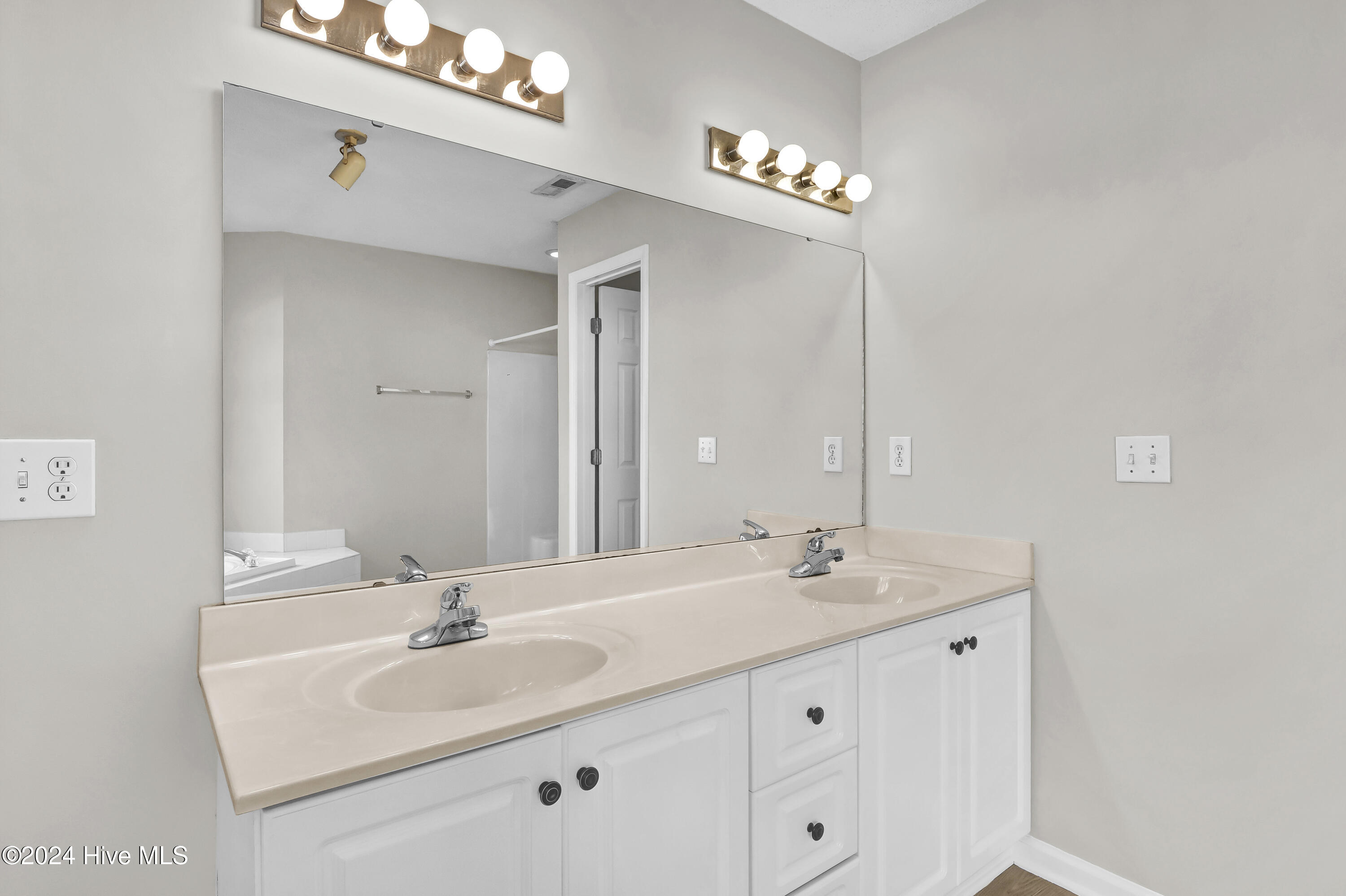 4101 Breezewood Drive, Unit 101 Wilmington, NC 28412 - Photo 22 of 29 P1844783