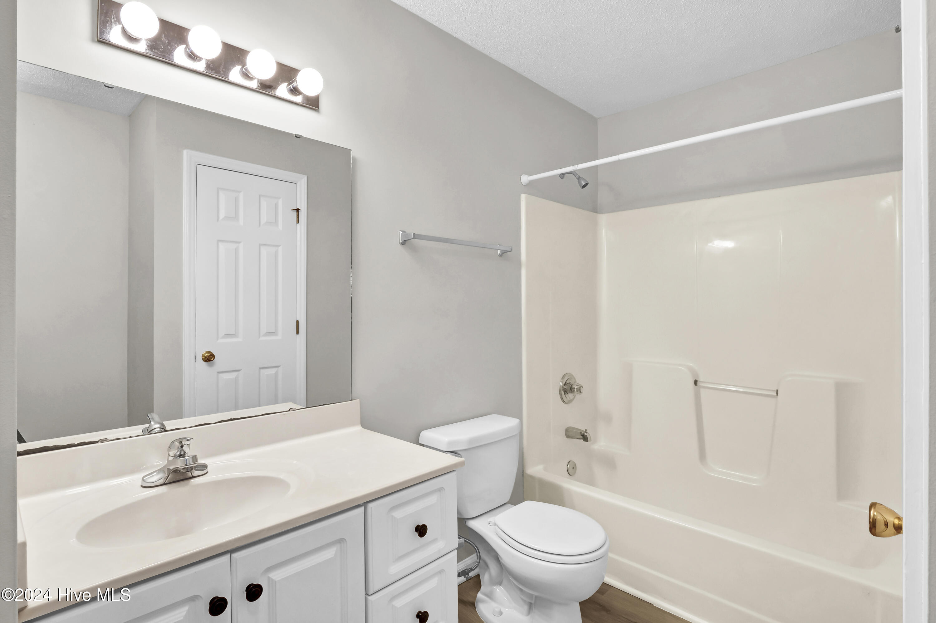 4101 Breezewood Drive, Unit 101 Wilmington, NC 28412 - Photo 23 of 29 P1844838