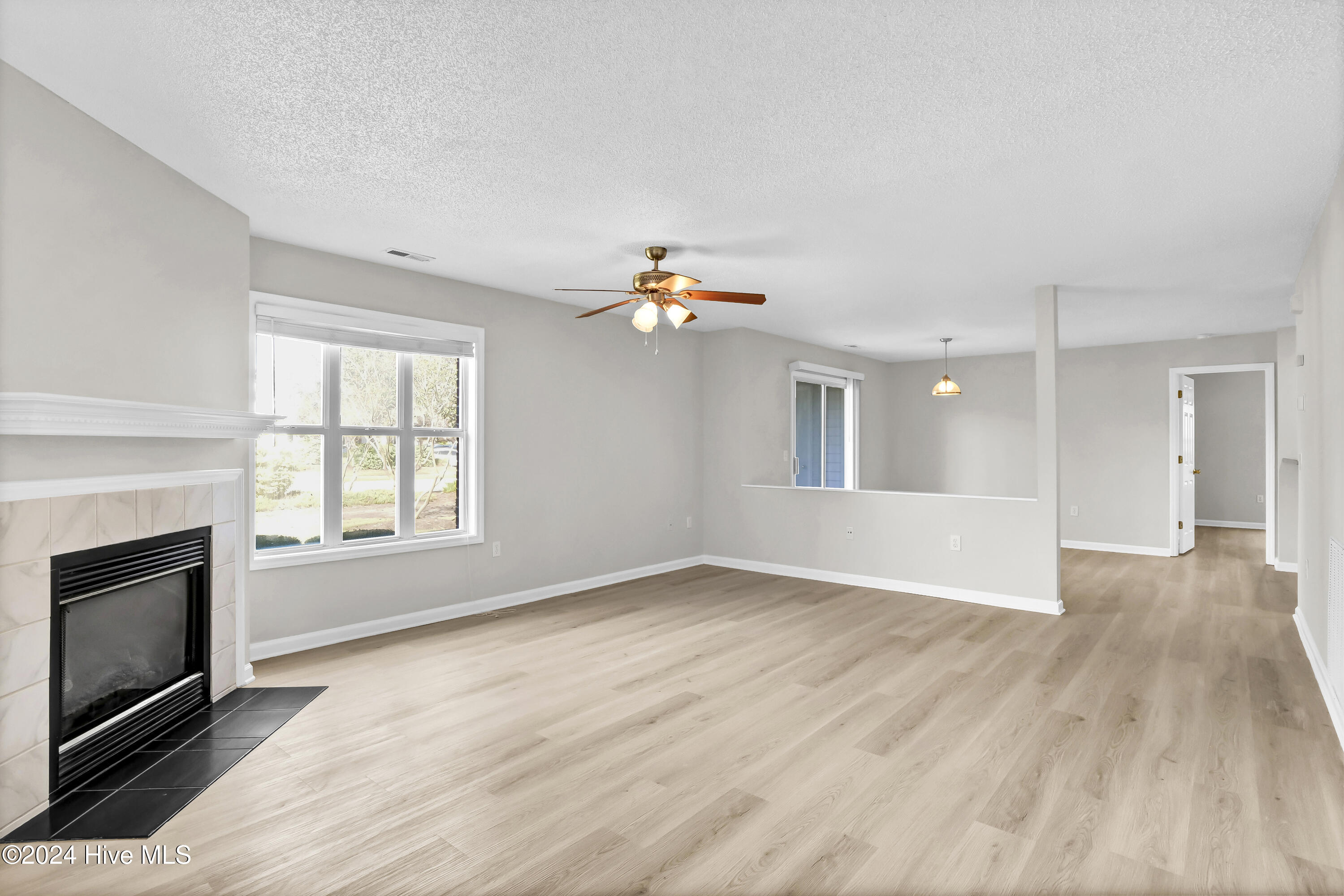 4101 Breezewood Drive, Unit 101 Wilmington, NC 28412 - Photo 3 of 29 P1844833