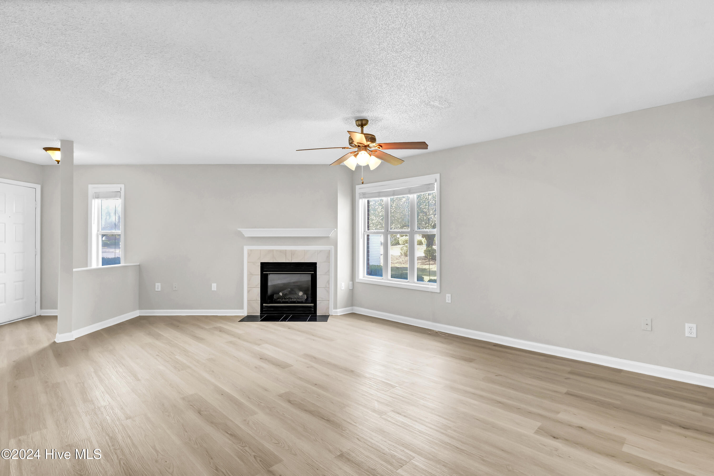 4101 Breezewood Drive, Unit 101 Wilmington, NC 28412 - Photo 4 of 29 P1844823