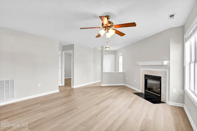 $1,600 | 4101 Breezewood Drive, Unit 101, Wilmington, NC 28412