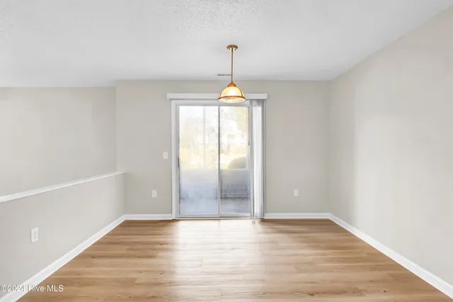 $1,600 | 4101 Breezewood Drive, Unit 101, Wilmington, NC 28412