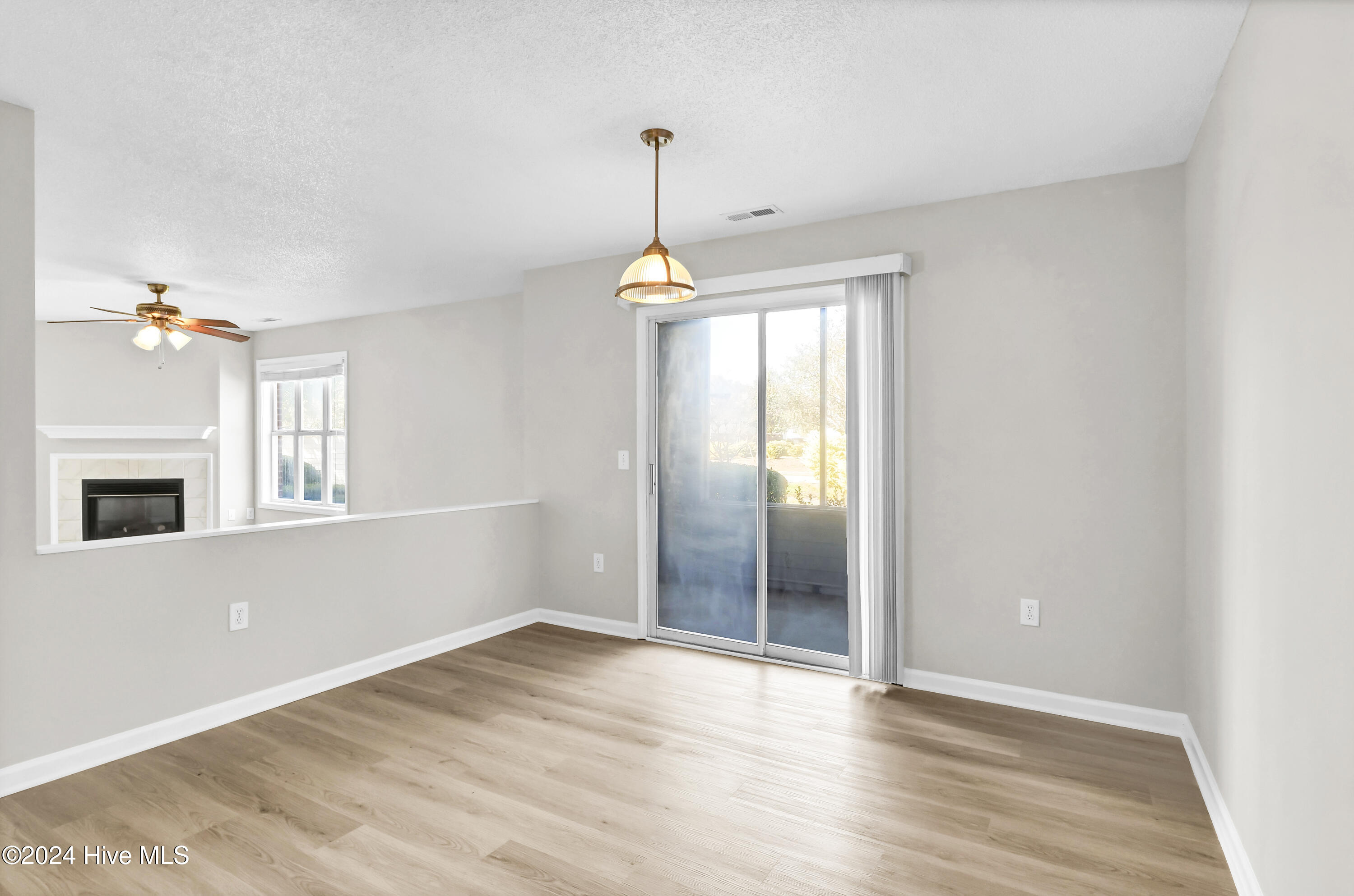 4101 Breezewood Drive, Unit 101 Wilmington, NC 28412 - Photo 7 of 29 P1844818