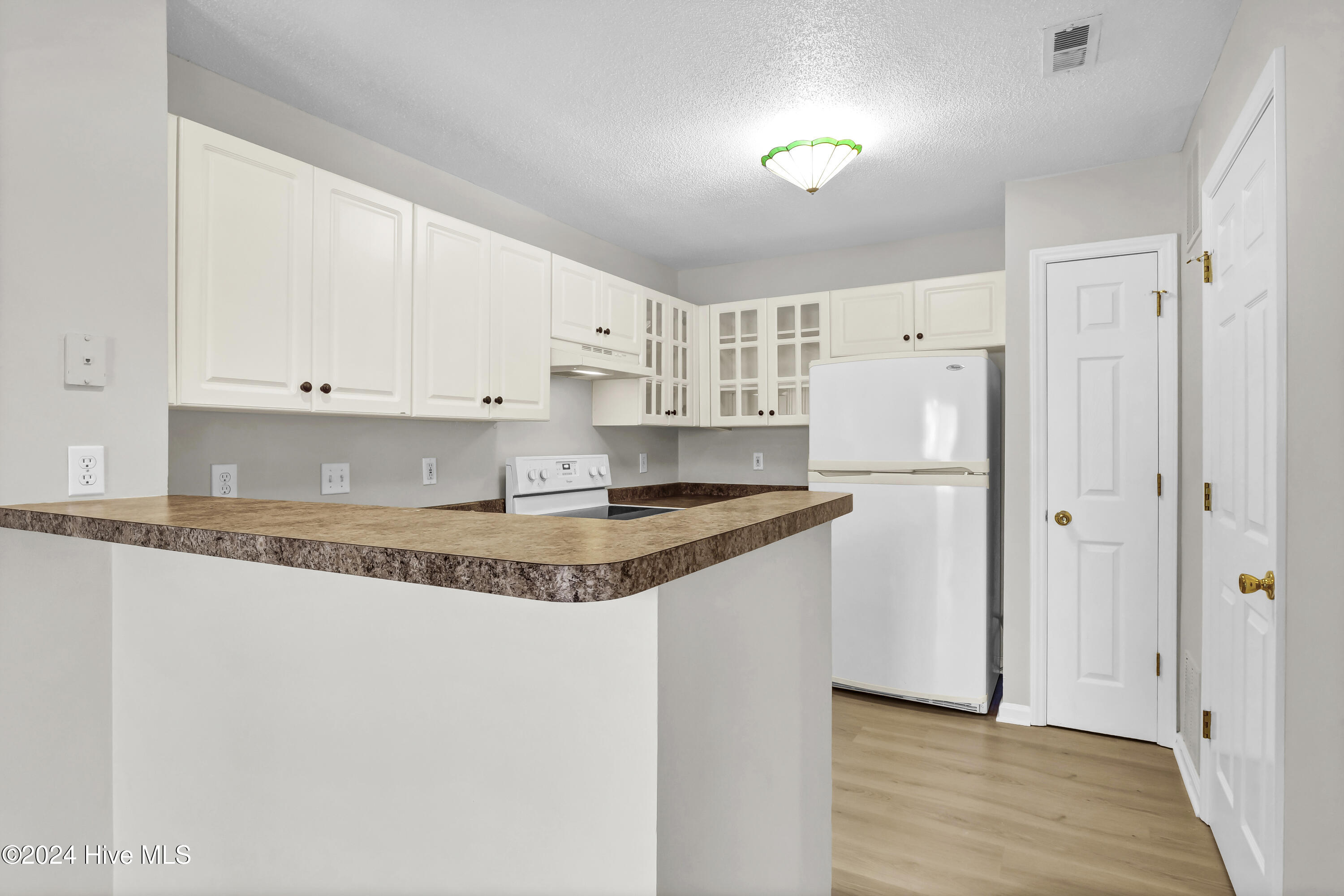 4101 Breezewood Drive, Unit 101 Wilmington, NC 28412 - Photo 8 of 29 P1844798