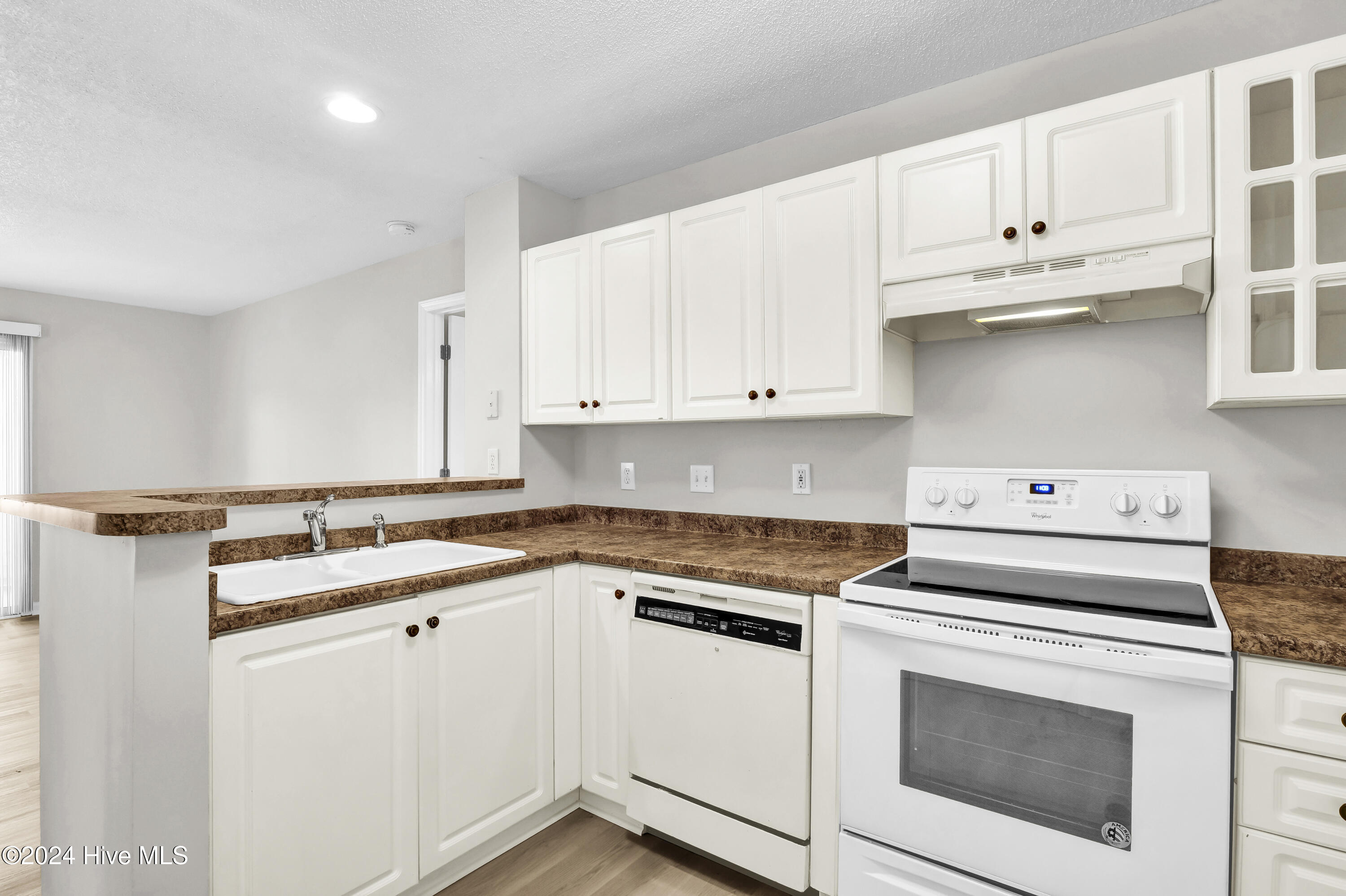 4101 Breezewood Drive, Unit 101 Wilmington, NC 28412 - Photo 10 of 29 P1844808