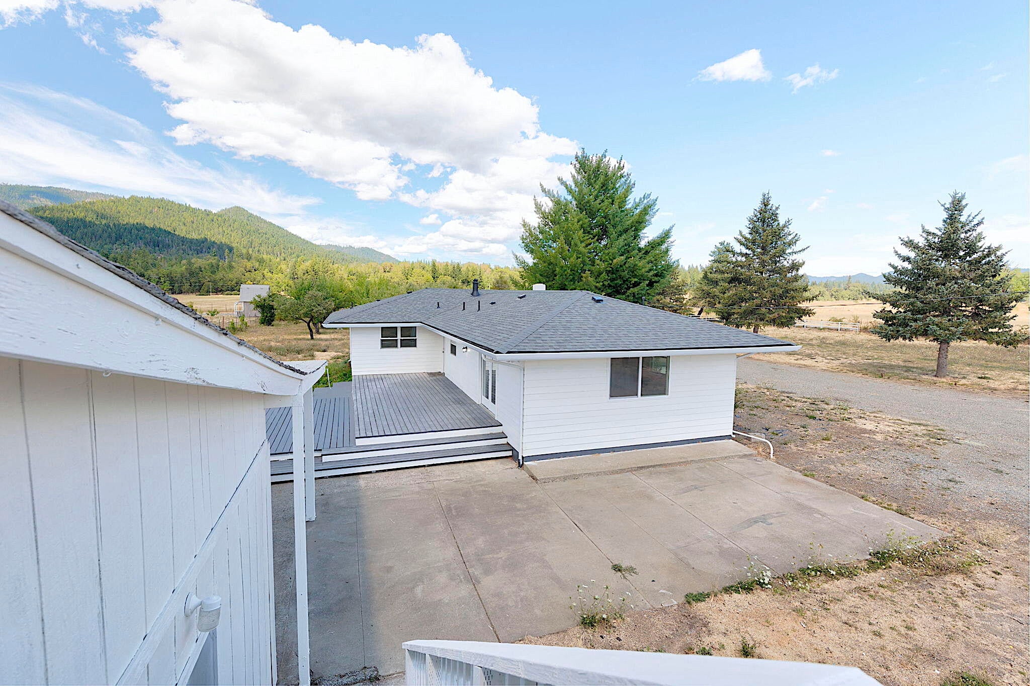187 Norman Road Selma, OR 97538 - Photo 39 of 52 11-web-or-mls-187-norman-rd