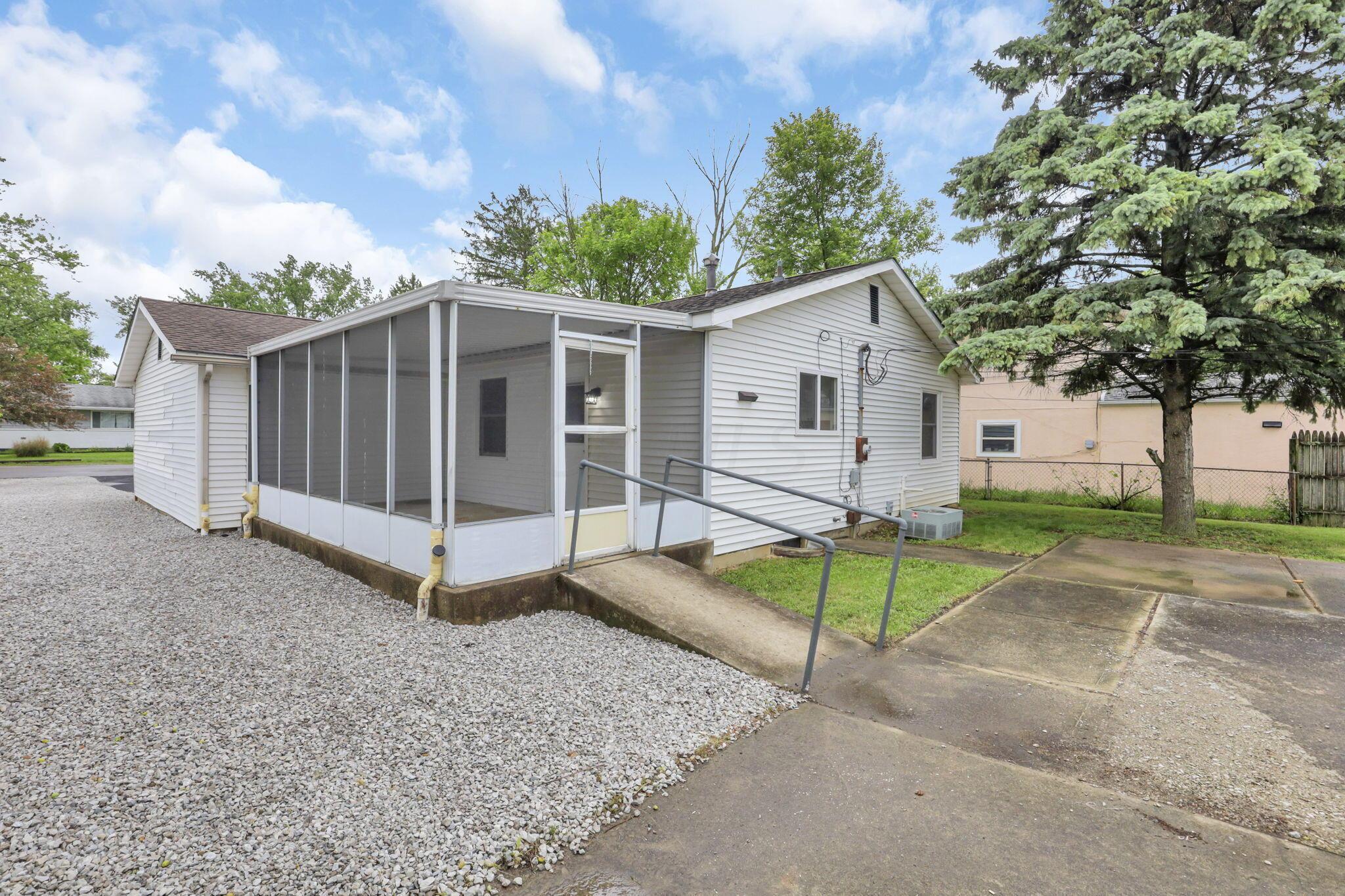 473 Smith Road Columbus, OH 43228 - Photo 43 of 45 42-web-or-mls-IMG_0830