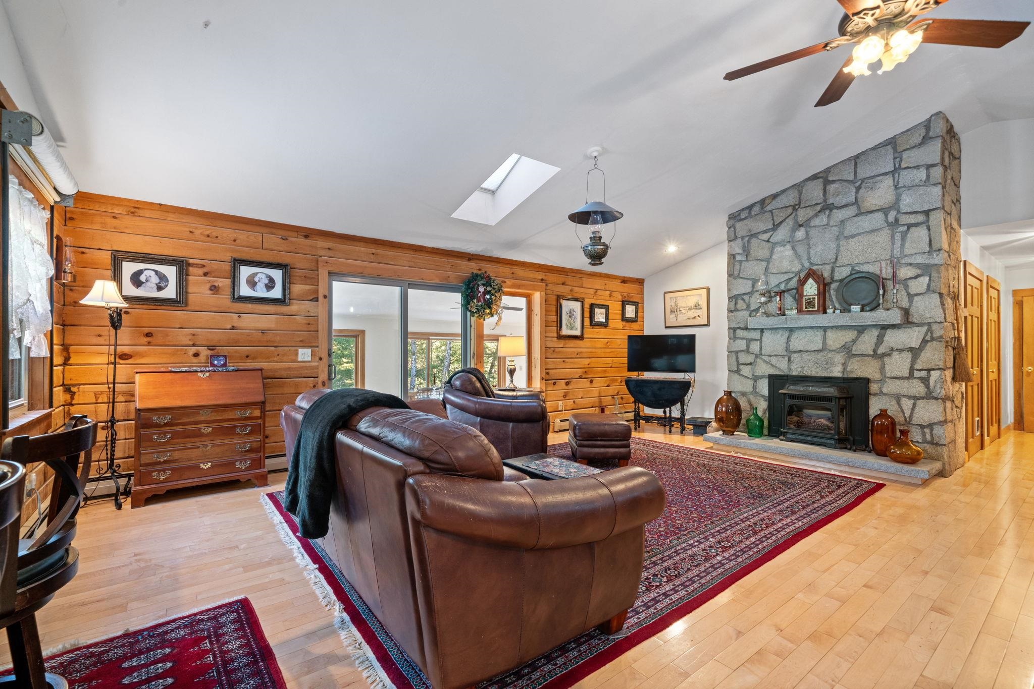 535 Beard Road Hillsborough, NH 03244 - Photo 19 of 60