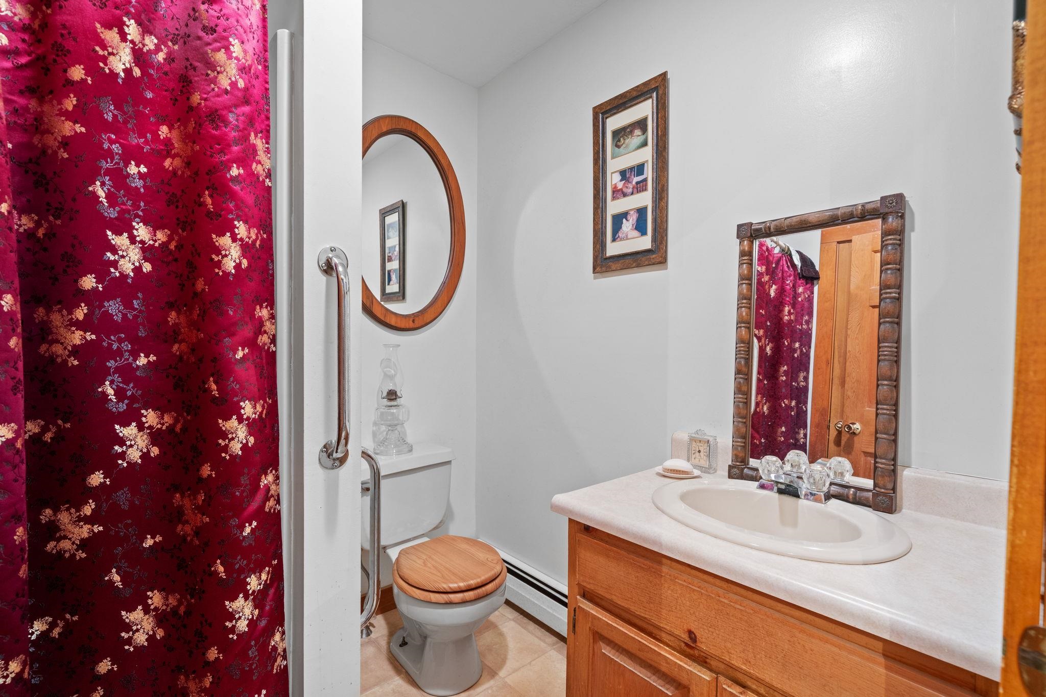 535 Beard Road Hillsborough, NH 03244 - Photo 28 of 60