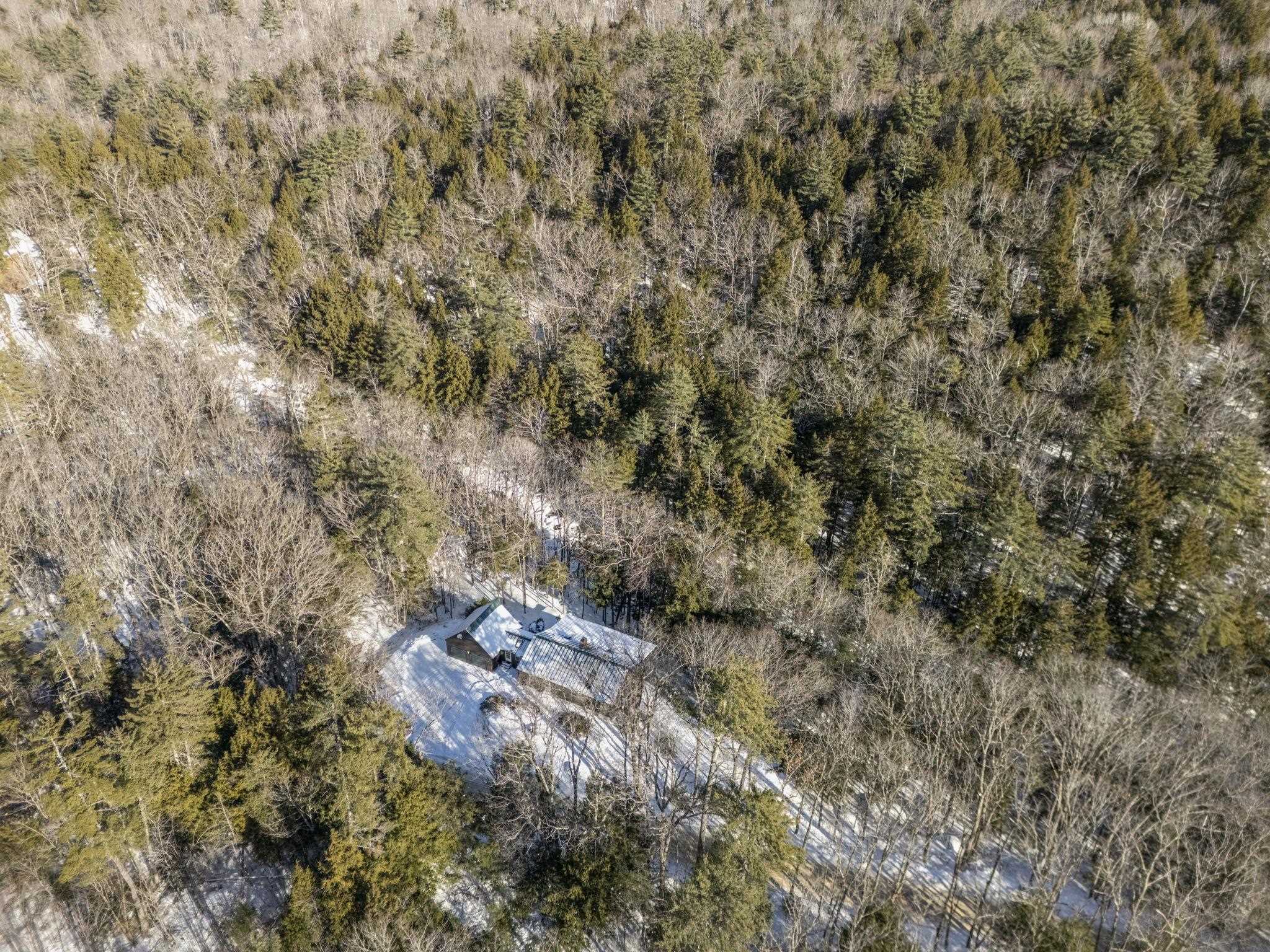 535 Beard Road Hillsborough, NH 03244 - Photo 4 of 60