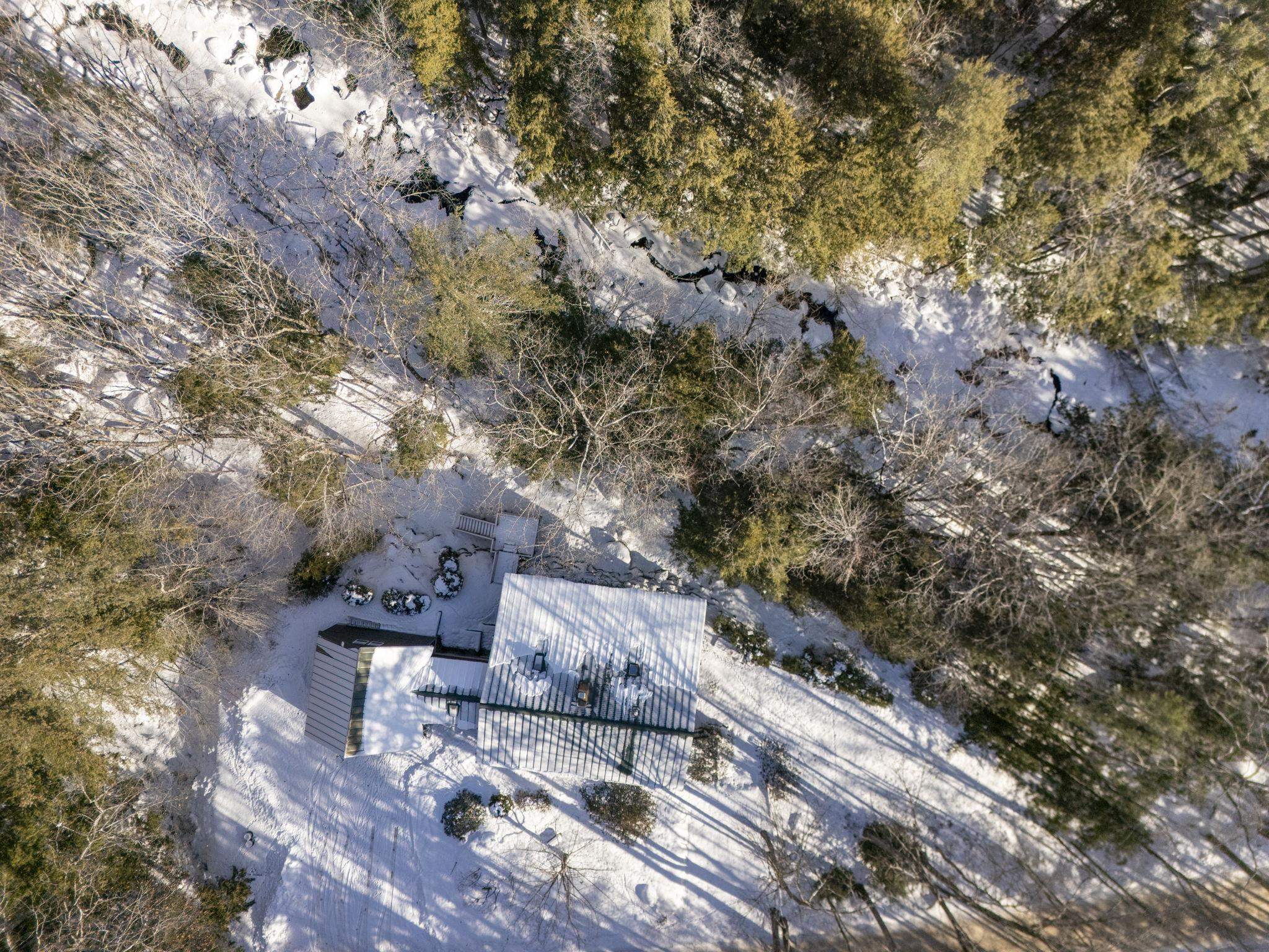 535 Beard Road Hillsborough, NH 03244 - Photo 5 of 60