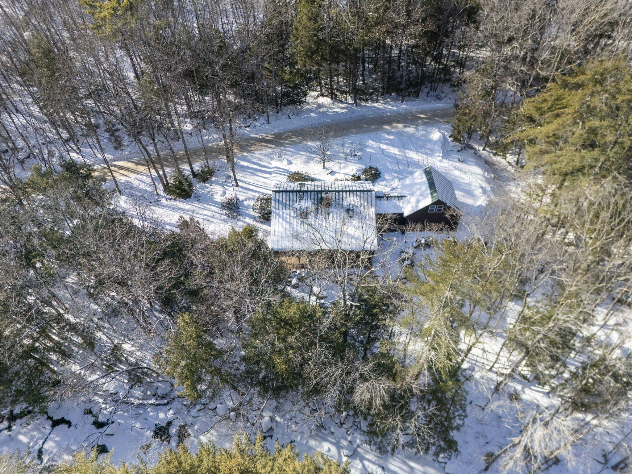 535 Beard Road Hillsborough, NH 03244 - Photo 7 of 60