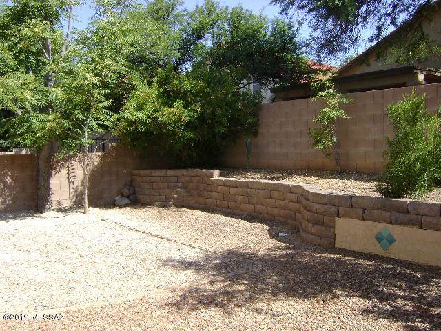 9017 East Rainsage Street Tucson, AZ 85747 - Photo 6 of 15
