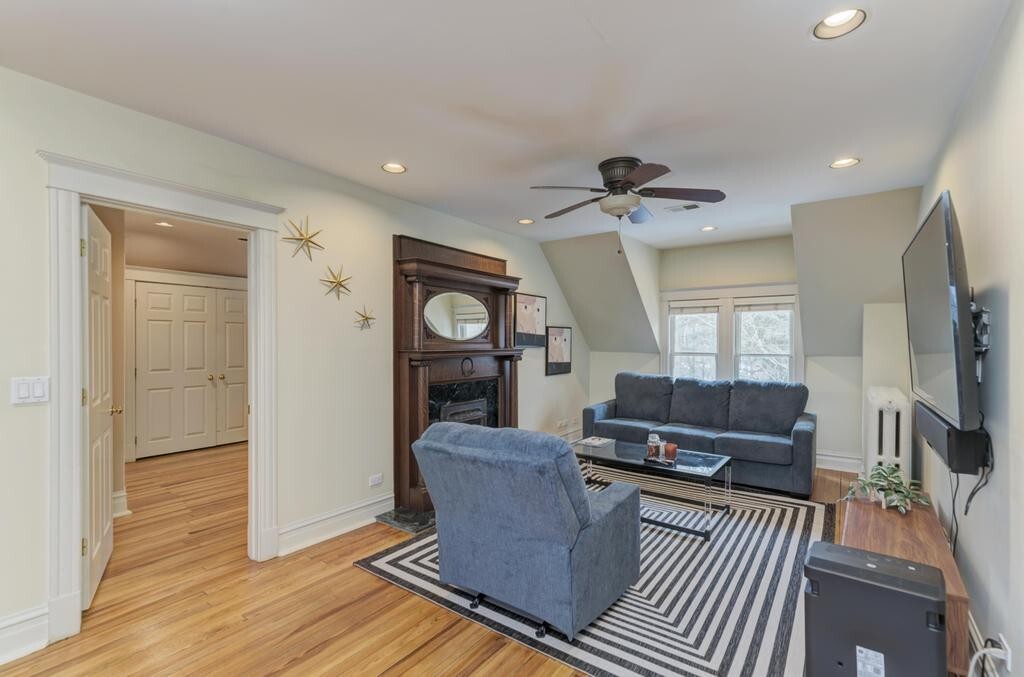 1499 Sheridan Road Highland Park, IL 60035 - Photo 58 of 87