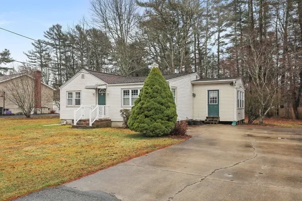 $429,000 | 4 James Avenue, Freetown, MA 02717