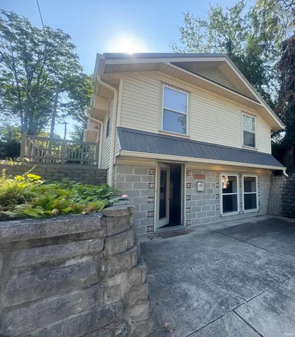 $2,850 | 1200 North Washington Street, Bloomington, IN 47408