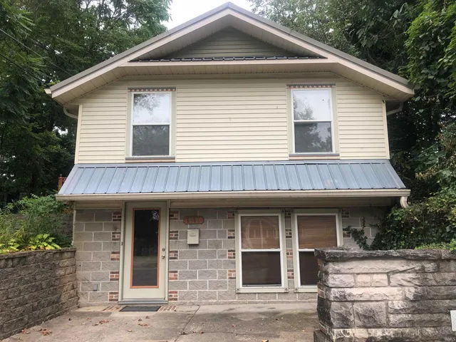 $2,850 | 1200 North Washington Street, Bloomington, IN 47408
