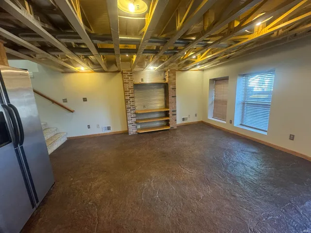 $2,850 | 1200 North Washington Street, Bloomington, IN 47408