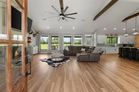 $815,000 | 565 Brushy Crk Drive, Onalaska, TX 77360