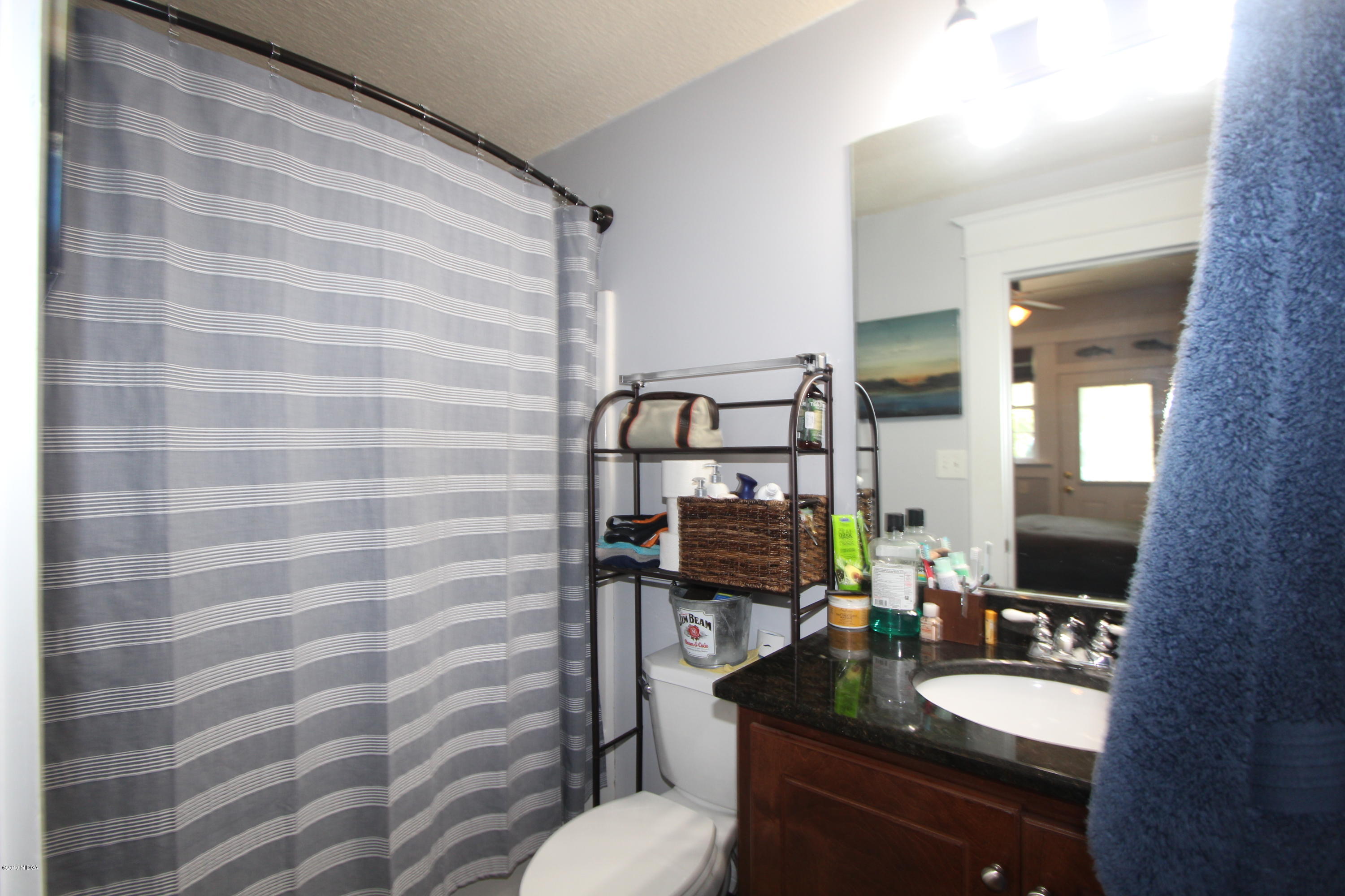 1031 Adams Street Macon, GA 31201 - Photo 14 of 37 14-Mshower