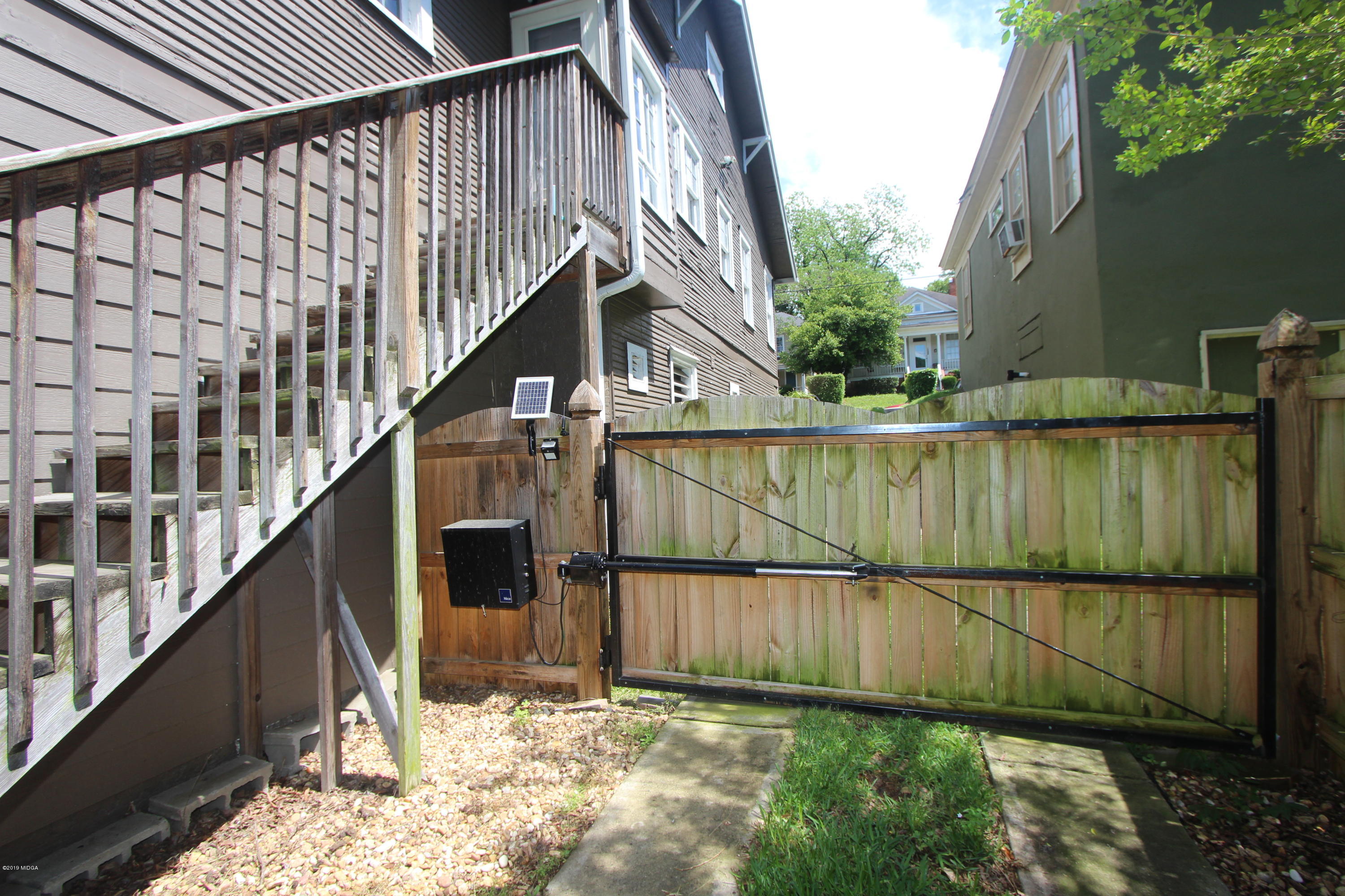 1031 Adams Street Macon, GA 31201 - Photo 26 of 37 26-ElectronicGate