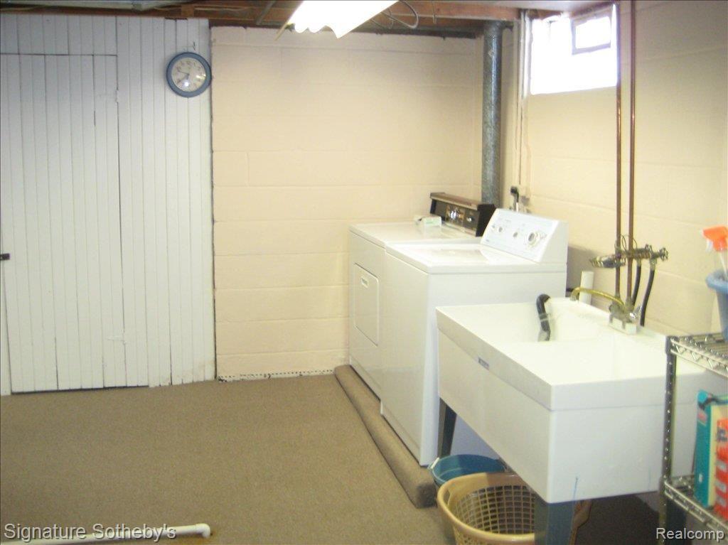 811 Harvard Road Berkley, MI 48072 - Photo 23 of 25 Laundry Roon