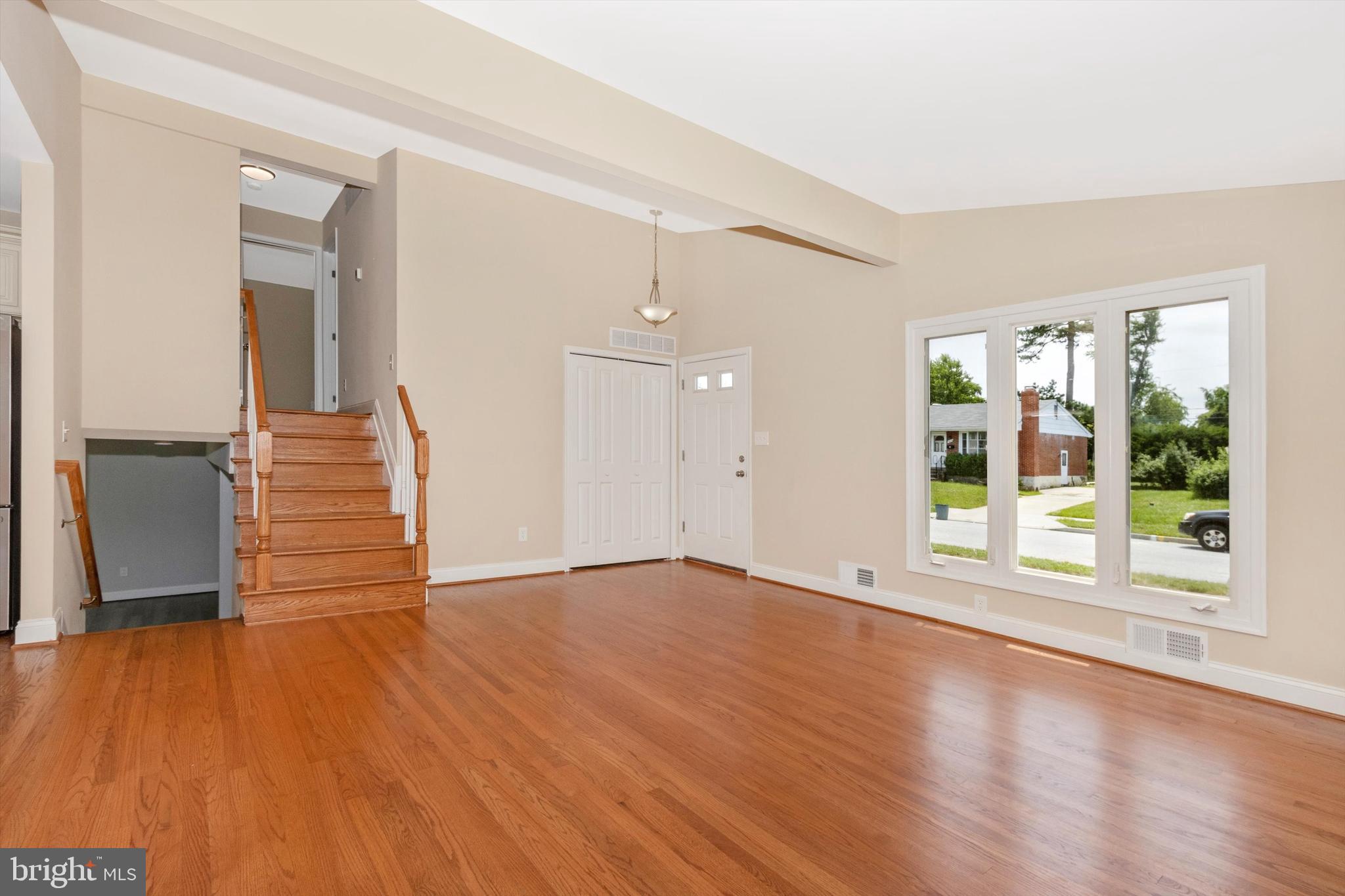 3210 Southgreen Road Windsor Mill, MD 21244 - Photo 4 of 33 Living Room