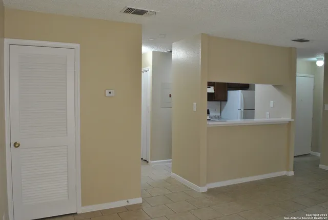 $900 | 7528 Windsor Oaks, San Antonio, TX 78239